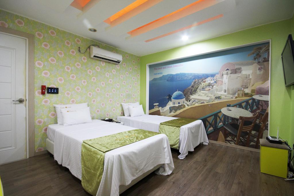 Hole In One Hotel Sacheon Exterior photo