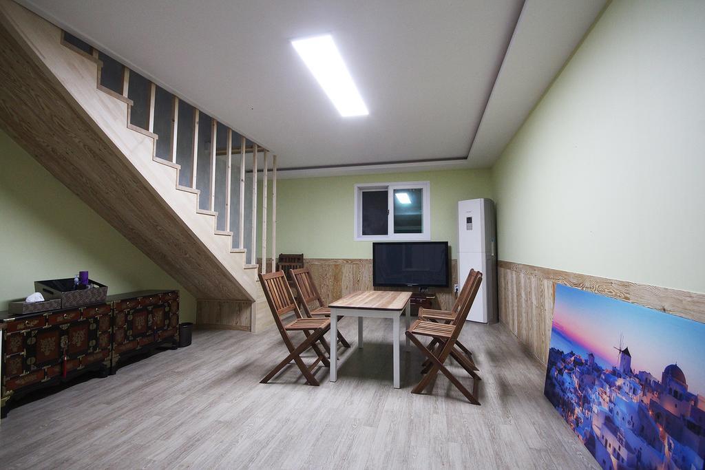 Hole In One Hotel Sacheon Exterior photo