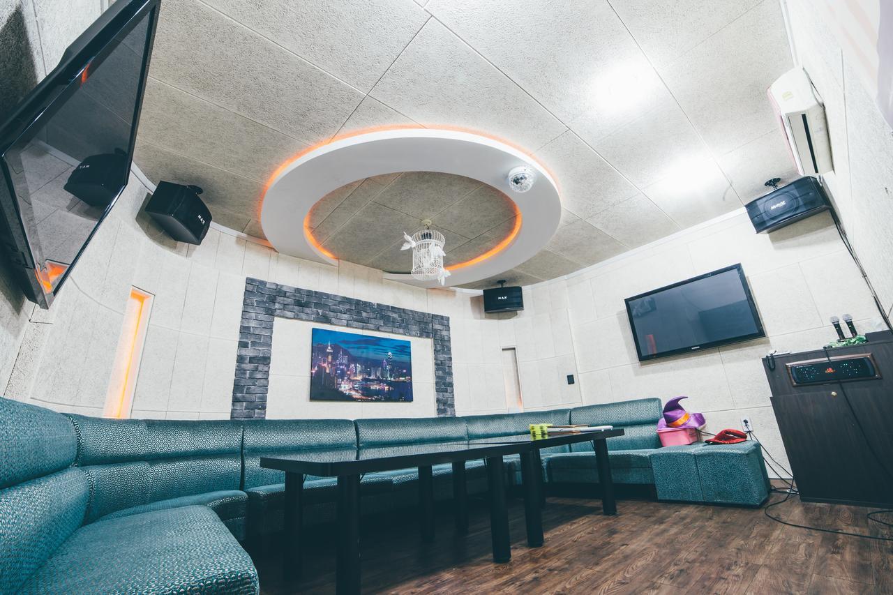 Hole In One Hotel Sacheon Exterior photo